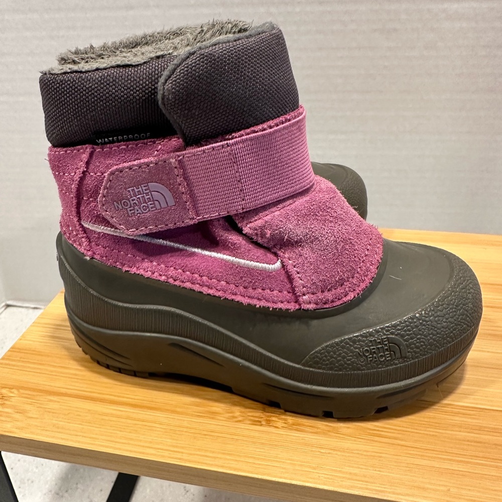 North Face Toddler Size 8 Waterproof Winter Boots. Pink. Faux Fur. Warm.